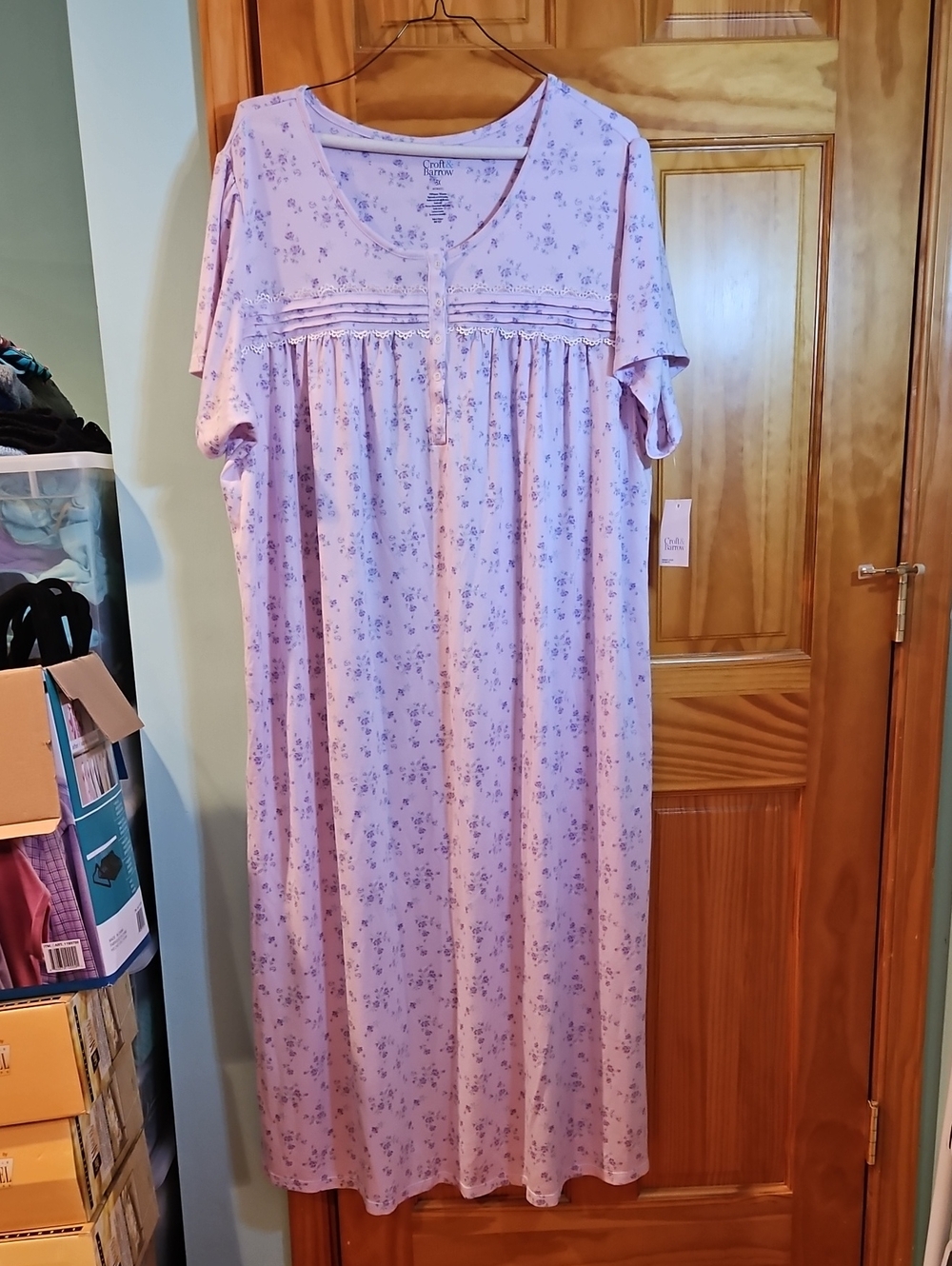 NWT croft & barrow Lavender Floral Short-Sleeve Nightgown with Lace Pintucks